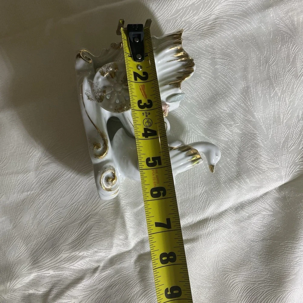 Unmarked this vintage